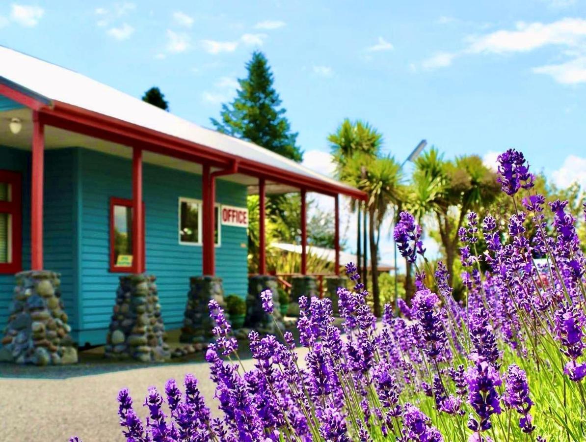 Adventure Lodge And Motels And Tongariro Crossing Track Transport Nationalpark Exteriör bild