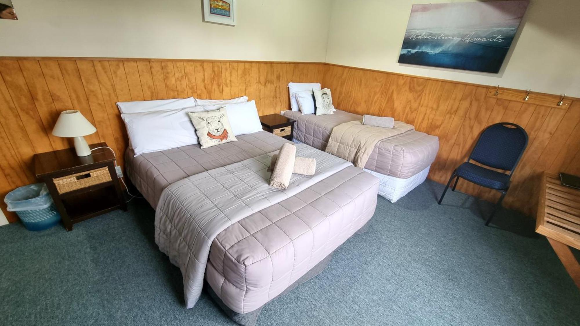 Adventure Lodge And Motels And Tongariro Crossing Track Transport Nationalpark Exteriör bild